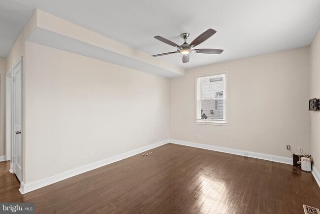 Photo - 929 Kinwat Ave