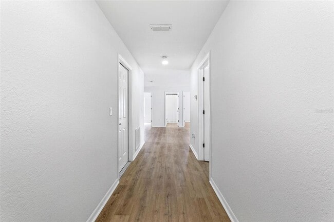 Photo - 310 W Warren Ave