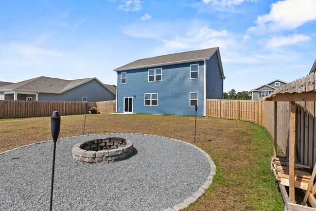 Photo - 93 Whalebone Ave