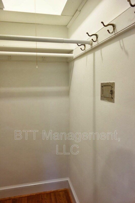 Photo - 800 Maplewood Ave Unit #2