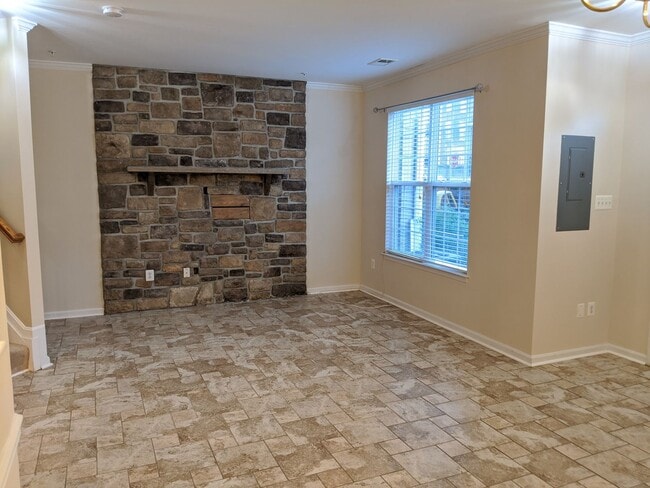 Photo - 105 Leather Fern Way