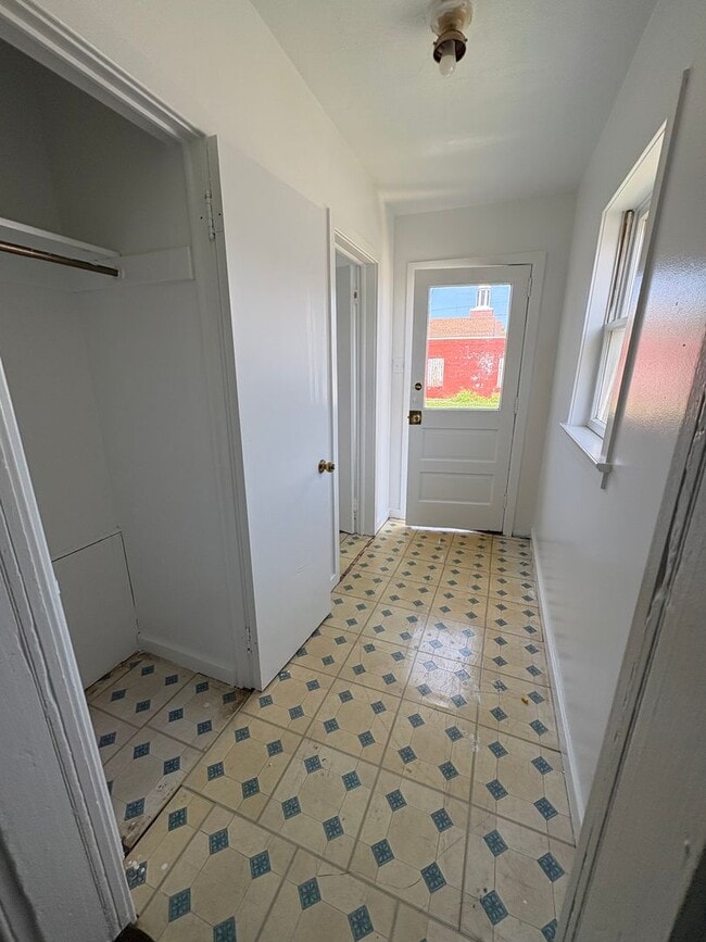 Photo - 1701 W Philadelphia St