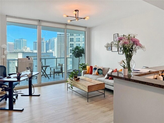 Photo - 300 S Biscayne Blvd Unit T1705