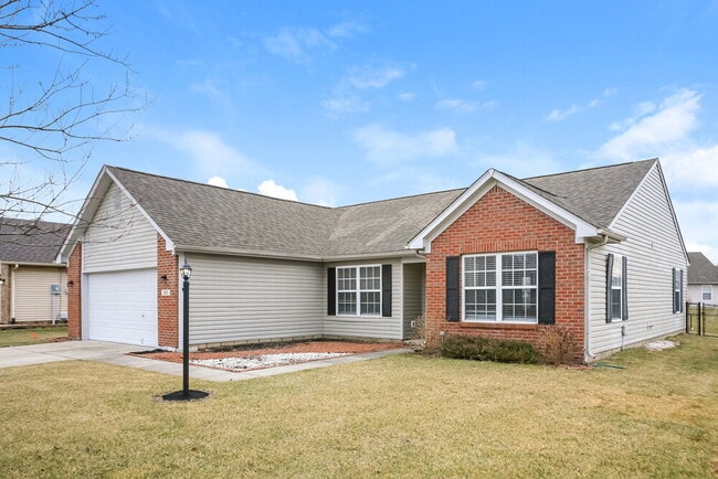 Photo - 221 Pennwood Ln