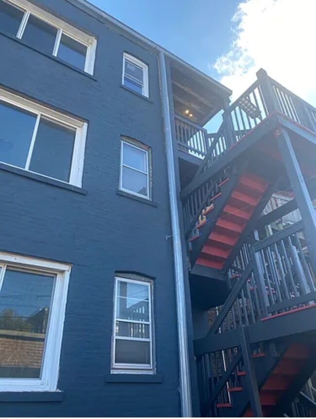 Photo - 7536 S Phillips Ave Unit New York Property nest Inc.