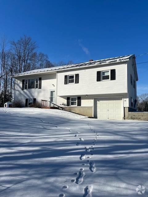 Building Photo - 35 Skowhegan Rd Rental