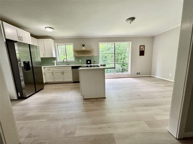 Photo - 1726 Fairburn Rd SW