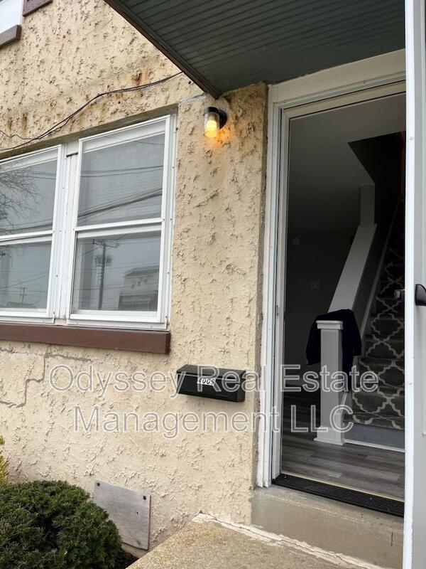 Building Photo - 4013 Park Blvd Rental