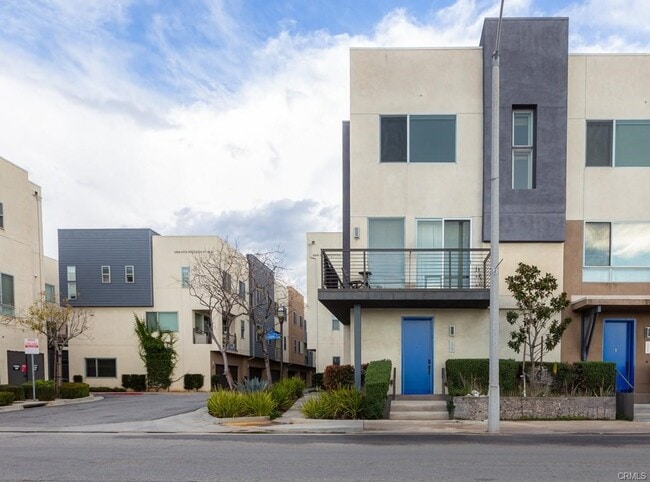 Building Photo - 315 Mission Rd Rental