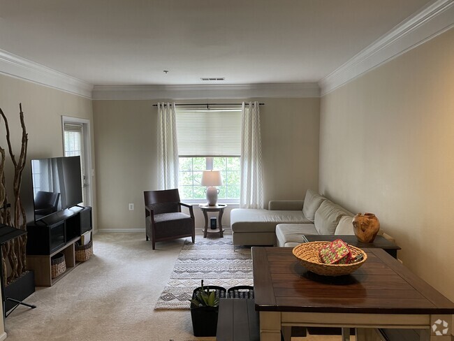 Building Photo - 3021 Nicosh Cir Unit 1407 Rental