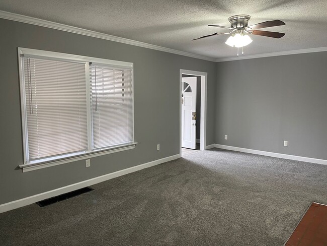 Photo - 3 BED, 1 BATH HOME, $1,300 MONTH, $1,300 DEPOSIT!!