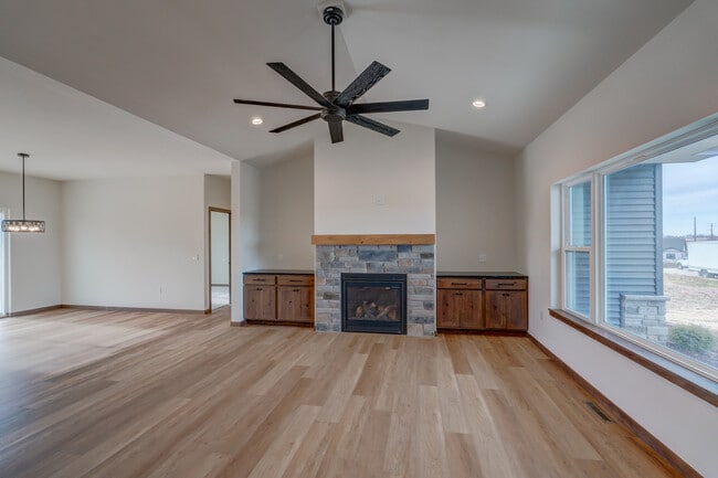 Photo - 103 Graelyn Cir