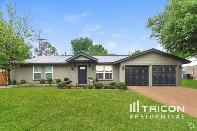 Building Photo - 2216 Highcrest Dr Rental