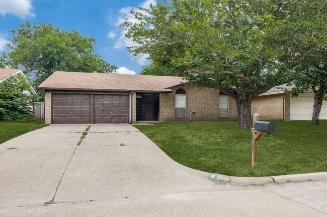 Building Photo - Comfortable & Stylish 3-Bedroom Home in Grand Prairie