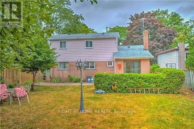 Photo - 54 Penwick Crescent