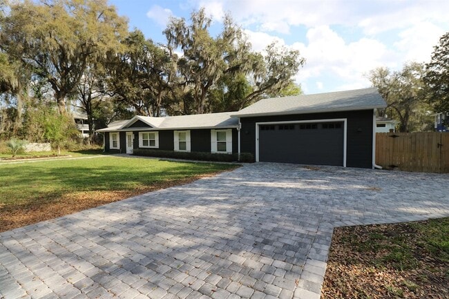 Building Photo - 140 Seminole Rd Rental