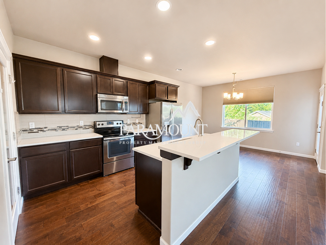 Photo - Beautiful 4 Bedroom in Bremerton!
