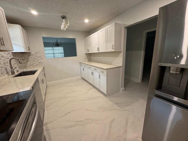 Photo - 1651 Van Buren St