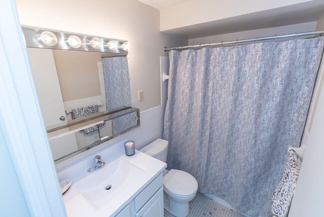Randall Park Apartments