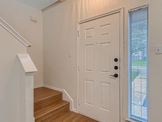 Photo - 13913 Harris Ridge Blvd