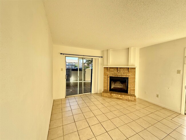 Building Photo - 1500 Bay Area Blvd Unit 177 Rental
