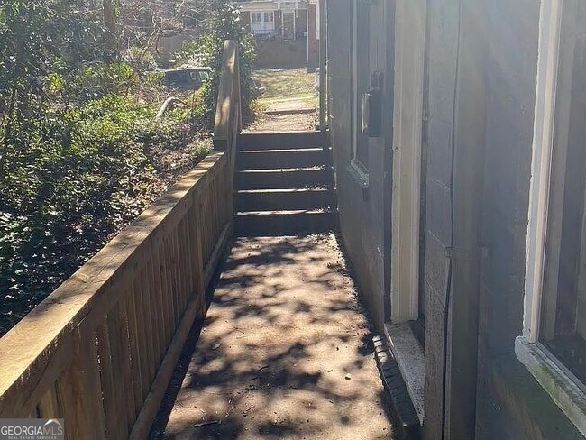 Photo - 1280 Stillwood Dr NE