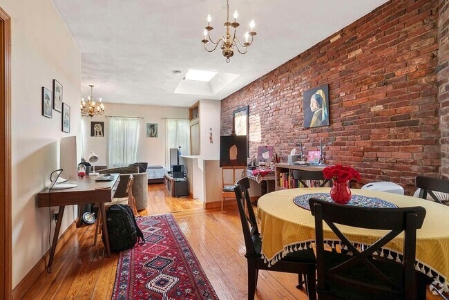 Building Photo - 67 Baldwin St Unit 3 Rental