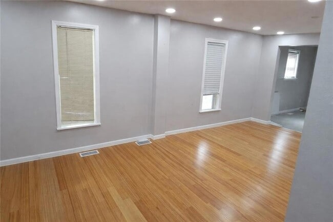 Photo - 1115 5th Ave