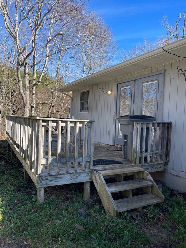 Private 3 Bed 2 Bath in Burnsville NC!! - Private 3 Bed 2 Bath in Burnsville NC!! House