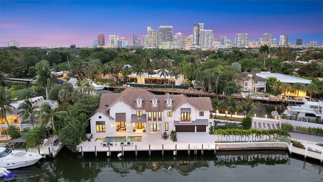 Photo - 400 Mola Ave