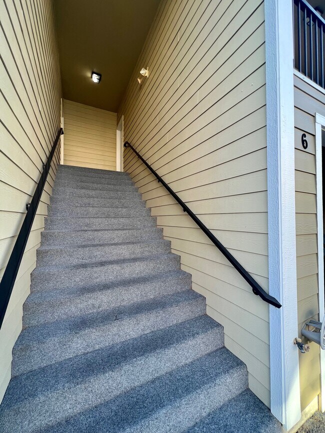 411 Berrydale Ave