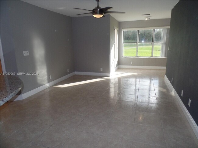 Photo - 3350 Pinewalk Dr N Unit 1415