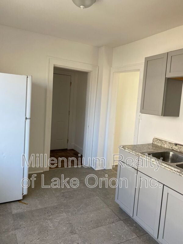 Photo - 638 Joslyn Ave