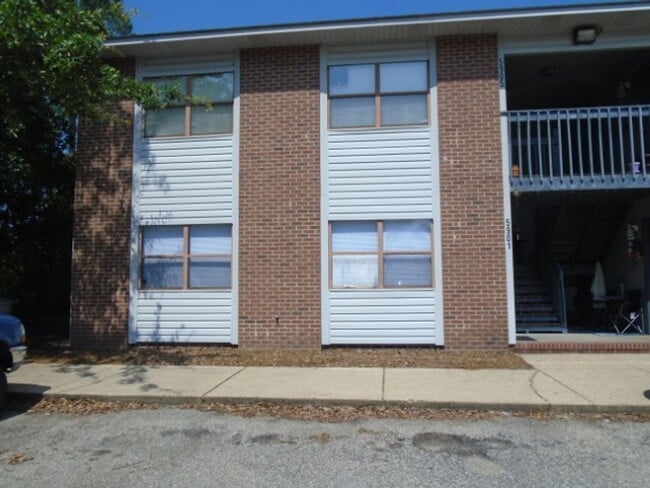 2 Bedroom Apartment Available in Hope Mills! - 2 Bedroom Apartment Available in Hope Mills!