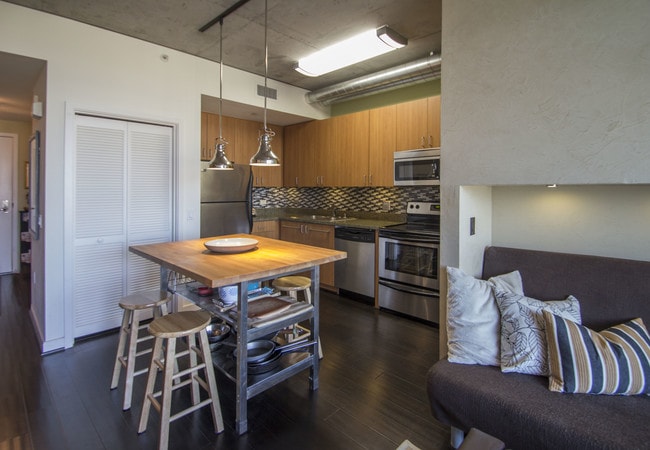 Building Photo - 1080 Park Blvd Unit 1409