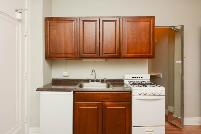 Photo - 3832 N Fremont St Unit M09H