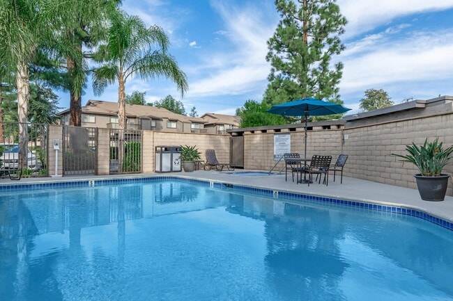 Photo - Pinecrest Apartment Homes