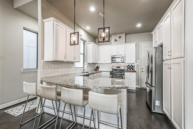 Photo - 5840 Darling St