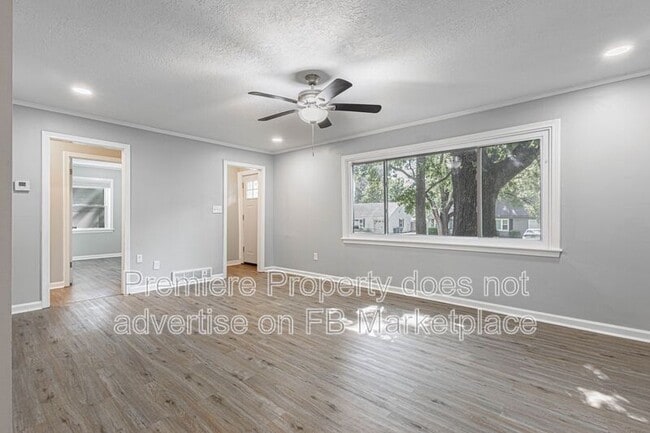 Photo - 2320 W 76th St