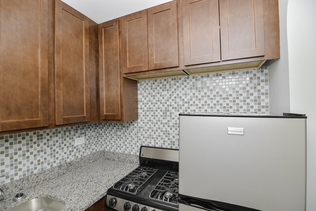Photo - 555 W Arlington Unit 706