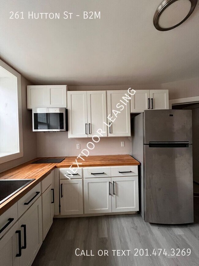 Photo - 261 Hutton St Unidad B2M