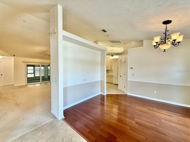 Photo - 9815 La Vonda St