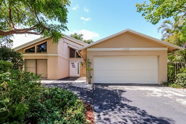 Photo - 6398 Amberwoods Dr