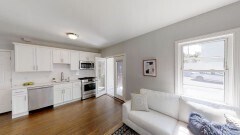 Photo - 836 Canterbury St Unit 1R