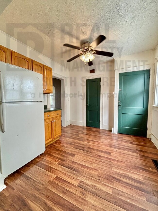 1010 2nd St
