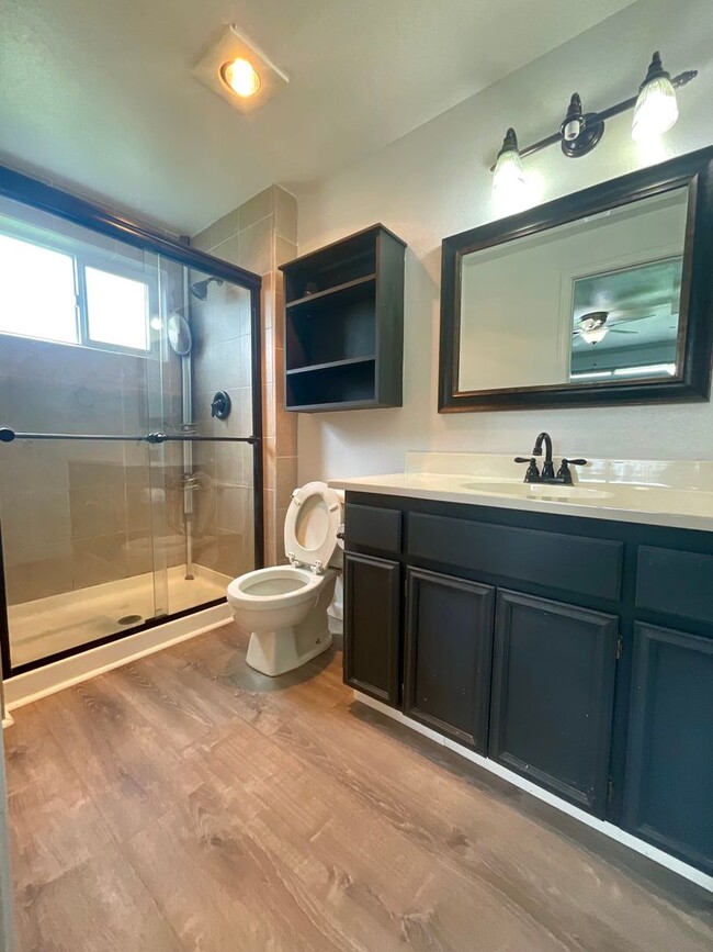 Photo - Charming 3 Bedroom Rambler! ~Close to Elementary School~