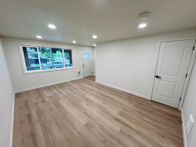 Photo - 1016 W 23rd St Unit 1016
