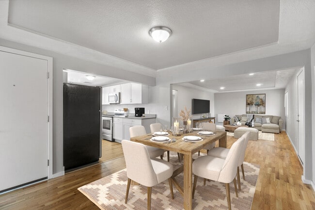 Cabana Court