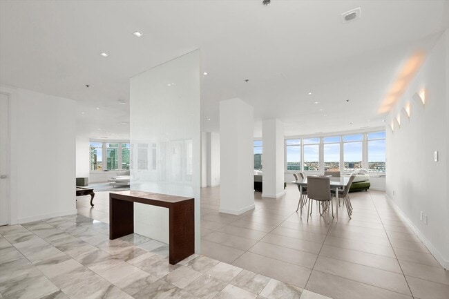 Photo - 100 Harborview Dr Unit 1901