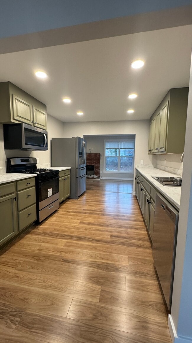 305 Deal Dr